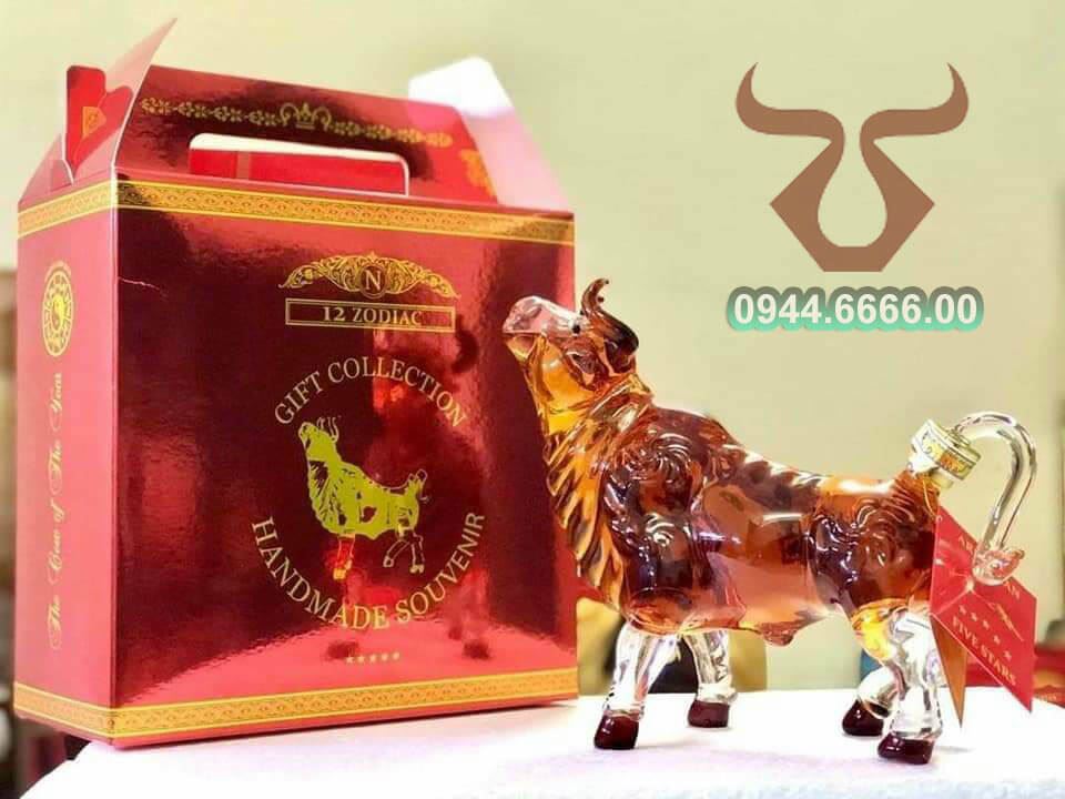 Rượu con Tr&acirc;u thủy tinh Nga