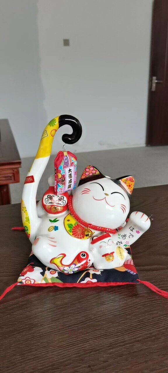 Rượu con mèo sứ Yamaki